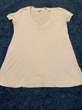 James Perse Cream V-Neck Short Sleeve Tee. Size 1